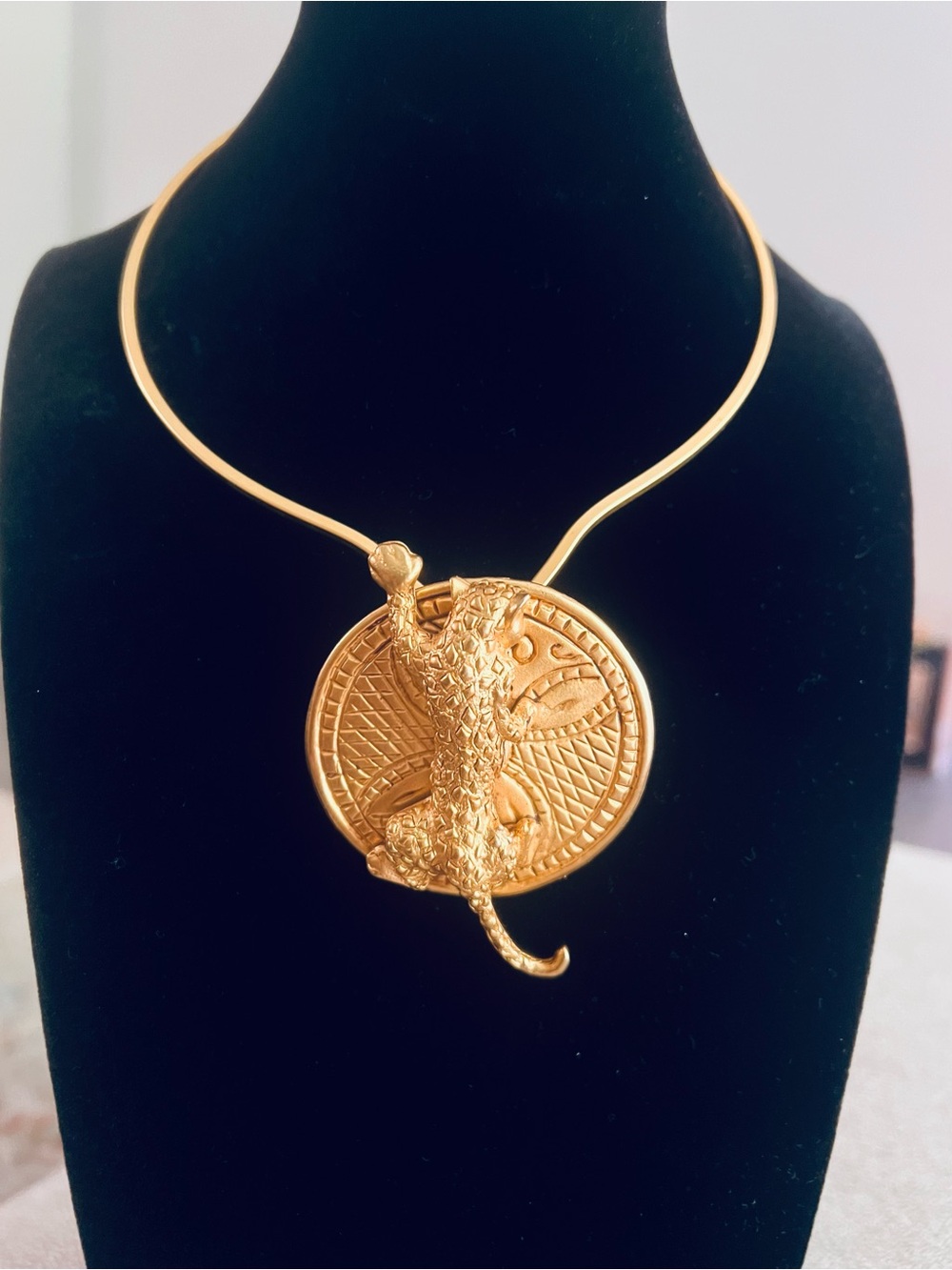 Gold Tone Leopard Medallion Choker Necklace - Women Jewelry